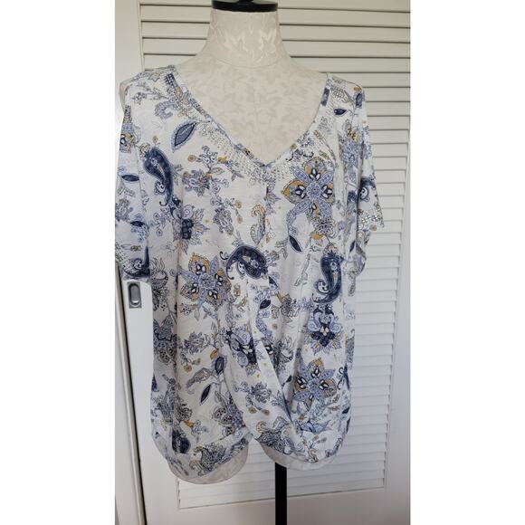 Cold Shoulder Vneck top Short Sleeved XL - Picture 1 of 3